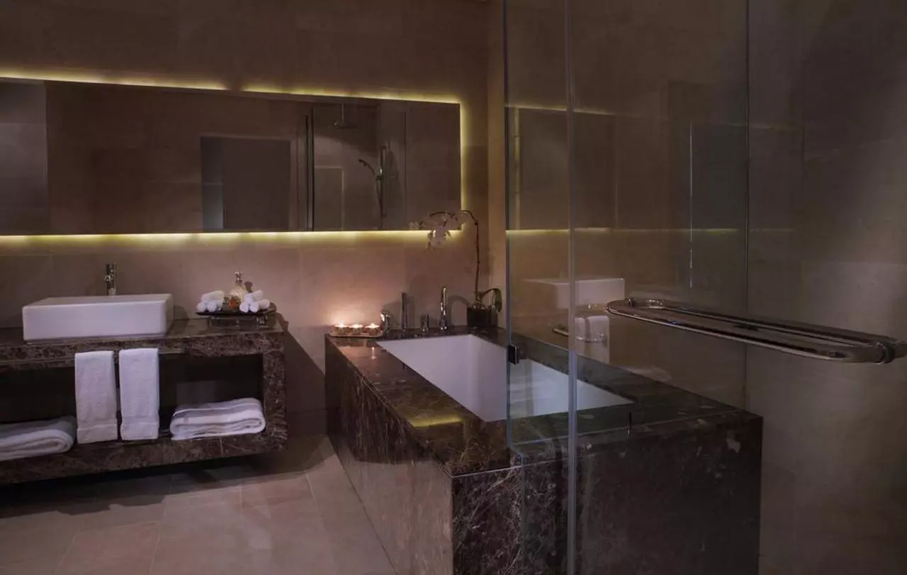 FAIRMONTTHEPALM_SHABAVIZ (7).jpg